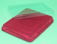 Флокированная упаковка с прозрачной крышкой красная под медаль